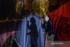 Pementasan monolog Doea Tjerita dari Tanah Djawa