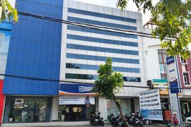 Dorong kemajuan ekonomi daerah, BRI Branch Office Mulyosari salurkan KUR Rp64,4 miliar