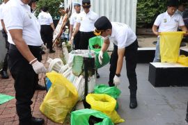Polres Kepulauan Seribu lakukan pilah sampah lewat Jaga Jakarta Bersih