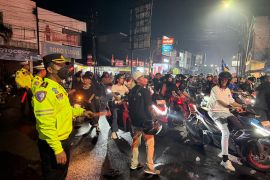 Kapolres Karawang turun langsung kawal pengamanan konvoi Bobotoh