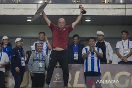 Bojak Hodak resmi tinggalkan Persib Bandung usai menjuarai Super League 2025/26