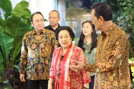 Sri Sultan jamu santap malam Megawati Soekarnoputri di Kraton Jogja