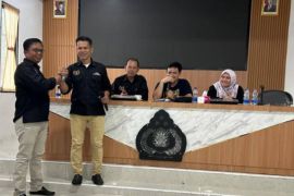Konferensi PWI Dharmasraya tetapkan Roni Aprianto ketua periode 2026-2029