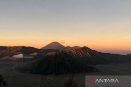 Aktivitas wisata di Bromo ditutup saat peringatan Yadnya Kasada