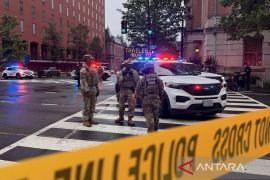 Pelaku penembakan di dekat Gedung Putih Amerika Serikat tewas