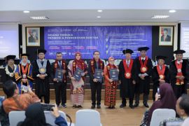 Kukuhkan empat Doktor Baru Ilmu Hukum UMS, soroti dominasi hukum adat perkawinan muslim Tengger