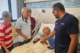 Usia 102 Tahun, nenek ini kembali berjalan dua hari setelah operasi di Sunway Kuala Lumpur