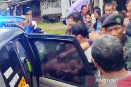 Diduga mabuk dan lecehkan anak, seorang pria diamuk massa di Tangsel
