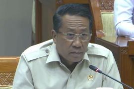 Korupsi menggurita, Menkum ingatkan ASN tak main-main layanan publik