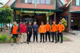TNGR evakuasi pendaki asal Malaysia cedera di Gunung Rinjani