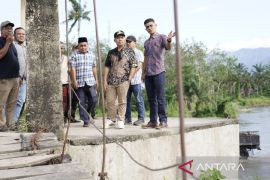 Dua jembatan rusak akibat bencana alam di Padang Lawas dibangun tahun ini