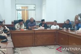 DPRD Batang Hari gelar mediasi terhadap ratusan buruh