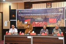 Pemprov Sulteng latih Bahasa Mandarin petugas Bandara Mutiara tingkatkan SDM