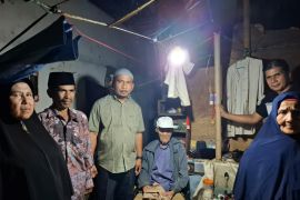 Pemkab Agam pulangkan tujuh warga terlantar selama lima bulan