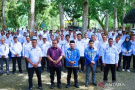 Bupati HST harapkan pengurus APDESI jadi penguat sinergi bangun desa