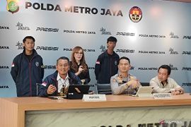Polisi ungkap kasus "live streaming" pornografi di media sosial