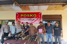 Polres Flotim terima 140 senjata rakitan pascakonflik Adonara