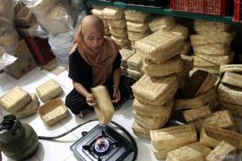 Permintaan besek bambu meningkat jelang Idul Adha