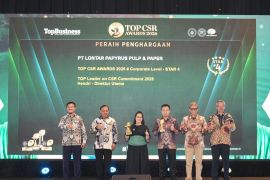 Perkuat kontribusi sosial dan lingkungan, PT Lontar Papyrus raih penghargaan TOP CSR Awards 2026