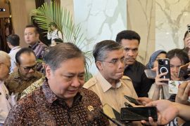 Gov't prepares incentives for writers, transportation discounts