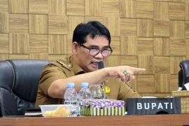 Rakor camat, Bupati Barut tekankan percepatan realisasi program pembangunan