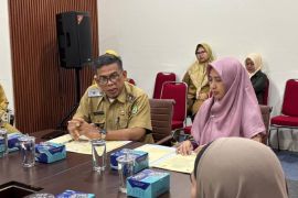 DLH Tangerang gandeng kampus kembangan teknologi kelola tanaman