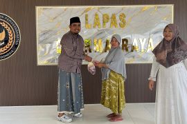 Lapas Dharmasraya bagikan daging qurban untuk warga binaan dan masyarakat