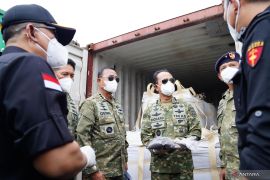 TNI AL mengagalkan penyelundupan mineral ilegal di Batam