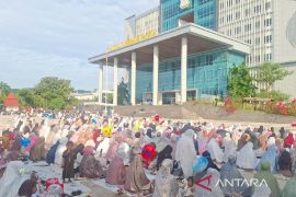 Gubernur Papua tekankan kebersamaan di momentum Idul Adha