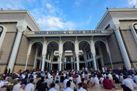 Khofifah doakan jamaah haji Jatim saat Idul Adha di MAS