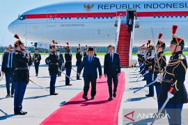 Kemarin, Presiden salurkan sapi kurban hingga melawat ke Paris