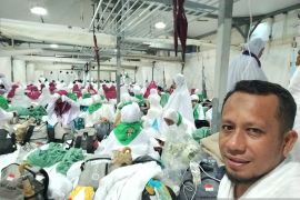 Jamaah haji Gorontalo Embarkasi Ujung Pandang bersiap melontar jumrah