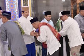 Bupati Lampung Selatan ajak warga rawat hakikat kurban lewat bersih lingkungan
