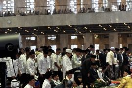 Gibran shalat Idul Adha di Masjid Istiqlal Jakarta