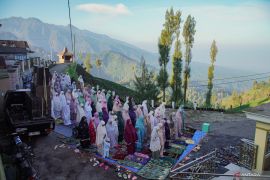 Shalat Idul Adha di perkampungan Suku Tengger