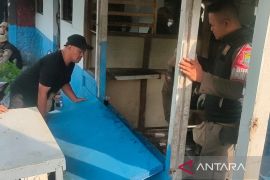 Pemprov Jabar-Pemkab Cianjur tertibkan puluhan kios di Puncak