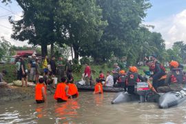 DLH Surabaya tindak tegas pembuang limbah kurban ke sungai