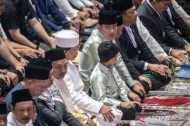 Gibran shalat Idul Adha di Istiqlal