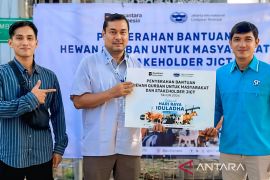 JICT salurkan 40 hewan kurban bagi warga sekitar pelabuhan