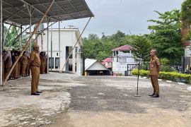Sekwan Balangan tindak tegas pegawai tidak disiplin