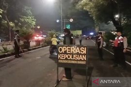 Polsek Duren Sawit temukan obat keras daftar G saat razia malam