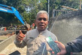 Beton keropos disebut jadi penyebab jalan amblas di Lenteng Agung Raya