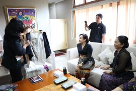 Denpasar Fashion Street angkat desainer busana lokal dengan bahan kain perca