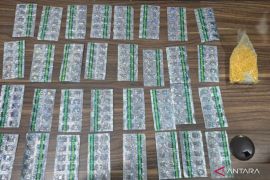 1.360 butir obat keras daftar G disita dari dua pengedar di Bekasi