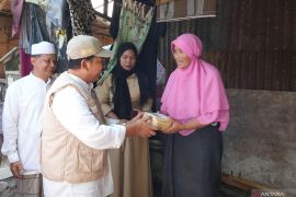 Baznas kirim daging kurban untuk warga prasejahtera di Jurangmangu