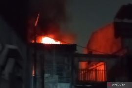 Sempat padam, rumah di Krendang Jakbar kembali terbakar