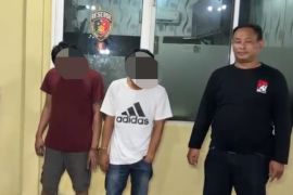 Polres Jakpus ringkus dua pencopet ponsel milik WNA asal Belanda