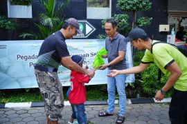 Pegadaian salurkan lebih dari 900 hewan kurban ke seluruh Indonesia pada Idul Adha 1447 H