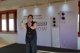 realme C100 Series Baterai 8000mAh jawab kebutuhan anak muda Manado