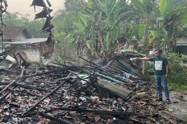 Rumah di Blora terbakar, uang tabungan dan sepeda motor ludes